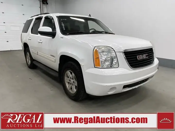 GMC Yukon 2010 photo 2