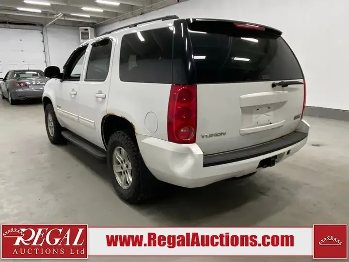 GMC Yukon 2010 photo 4