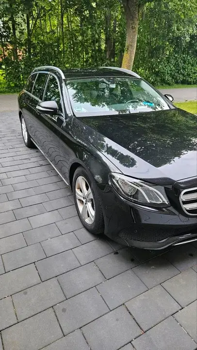 Mercedes-Benz E 200 D