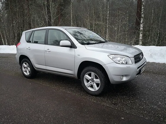Toyota Rav4 2007 photo 2
