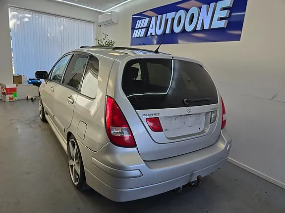 Suzuki Liana 2005 photo 3