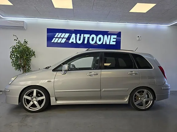 Suzuki Liana 2005 photo 2