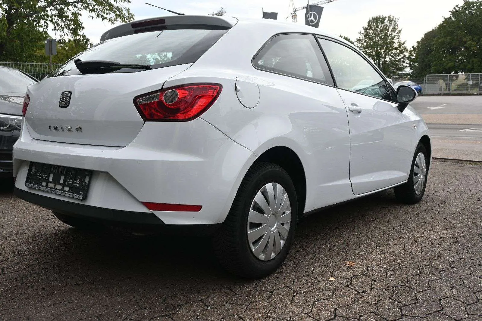 Seat Ibiza 2013 photo 4