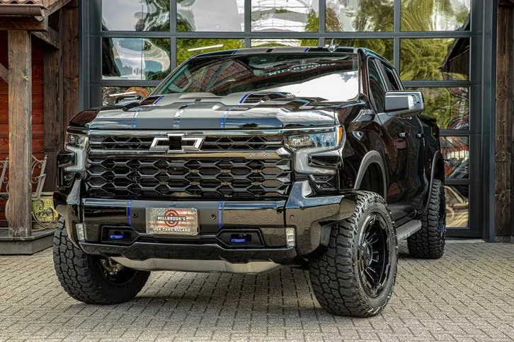 Chevrolet Silverado 2024 photo 2