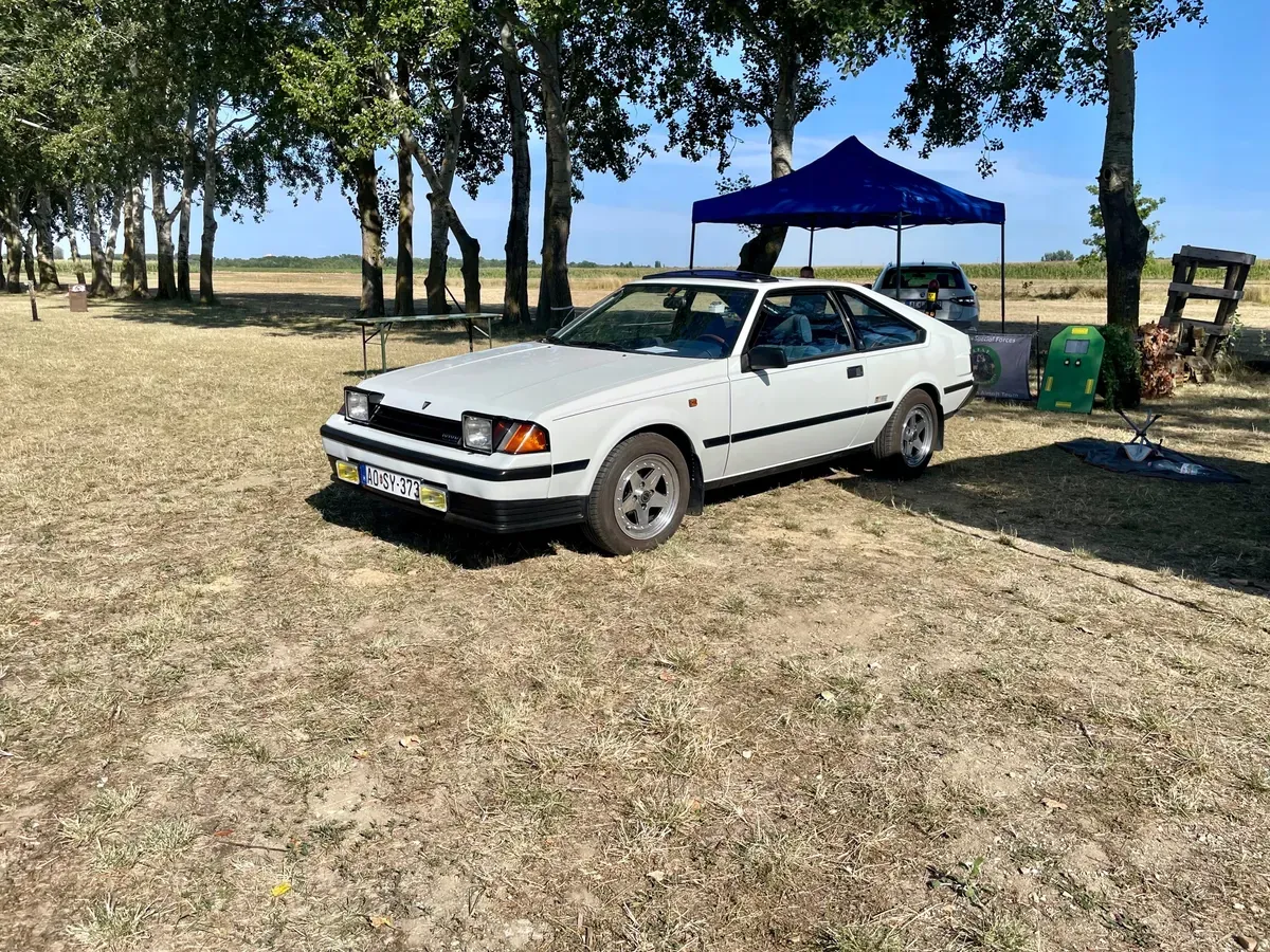 Toyota Celica 1983 photo 2