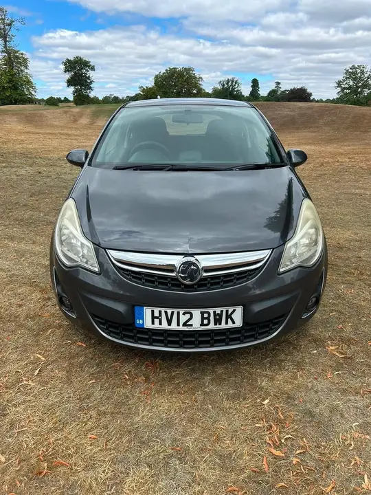 Vauxhall Corsa 2012 photo 2