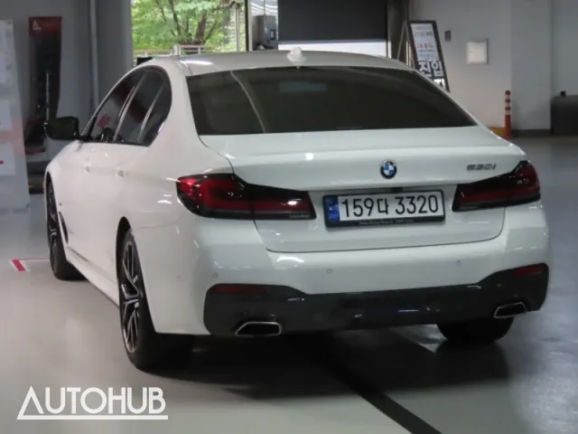 BMW 5 Series 2023 photo 4