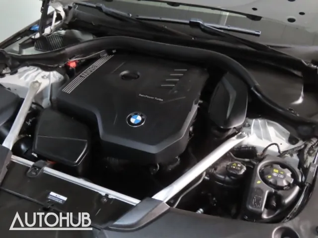 BMW 5 Series 2023 photo 5