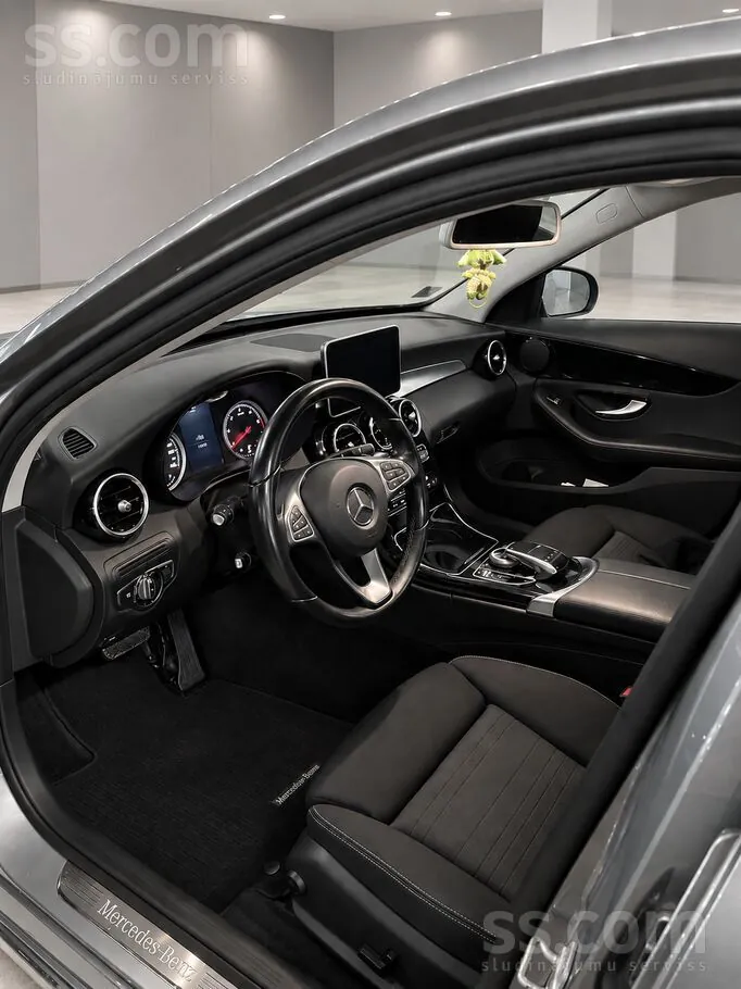 Mercedes-Benz C-Class 2014 photo 4