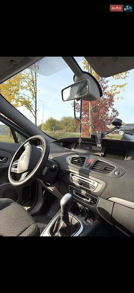 Renault Scenic 2011 photo 3