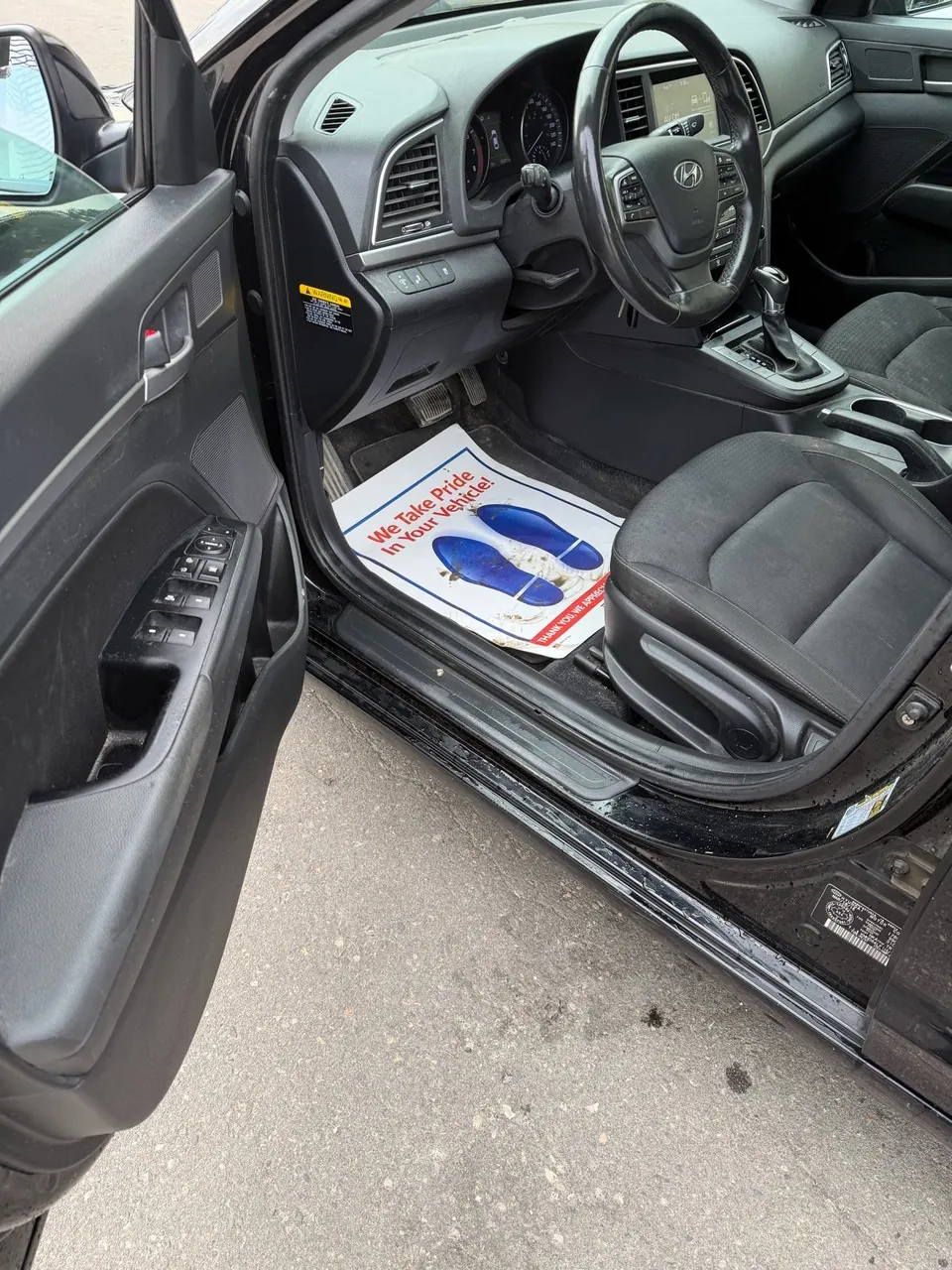 Hyundai Elantra 2017 photo 3