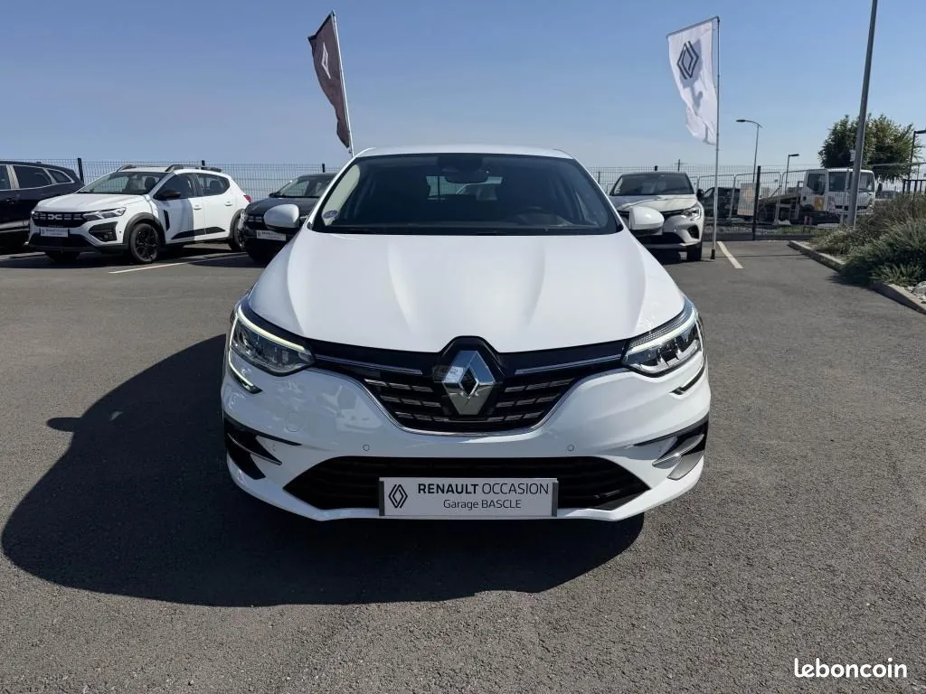 Renault Megane 2023 photo 2