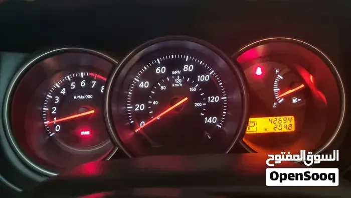 Nissan Tiida 2012 photo 4