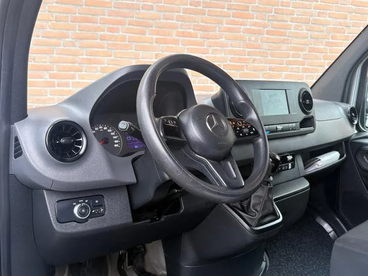 Mercedes-Benz Sprinter 2021 photo 2
