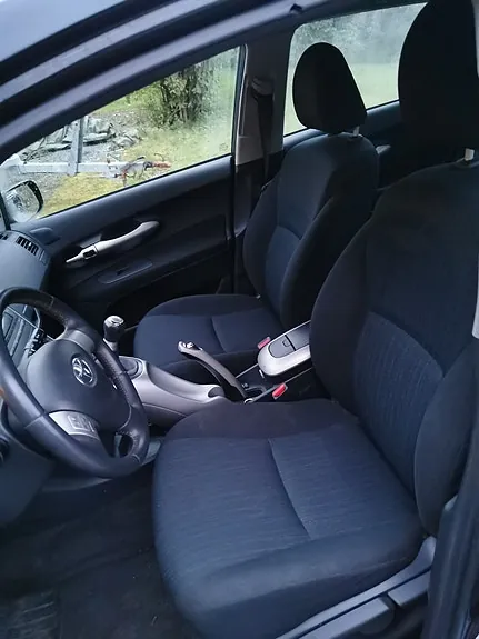 Toyota Auris 2009 photo 5