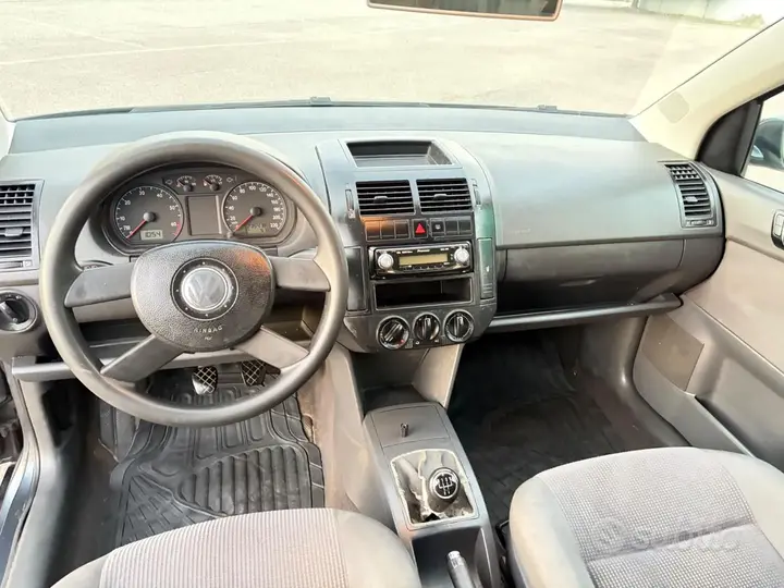 Volkswagen Polo 2004 photo 4
