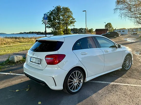Mercedes-Benz A 180 2013 photo 4