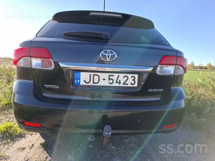 Toyota Avensis 2012 photo 3
