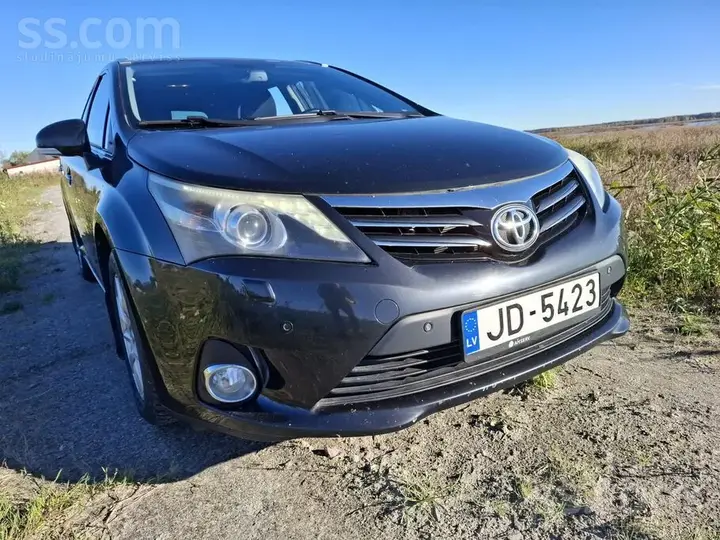 Toyota Avensis 2012 photo 2