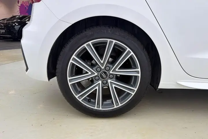 Audi A1 2026 photo 5