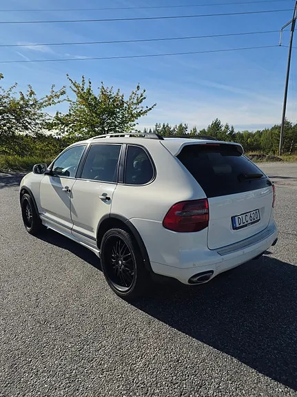 Porsche Cayenne 2010 photo 5
