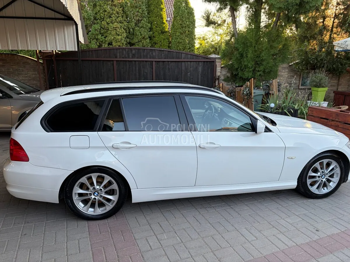 BMW 318 2010 photo 4