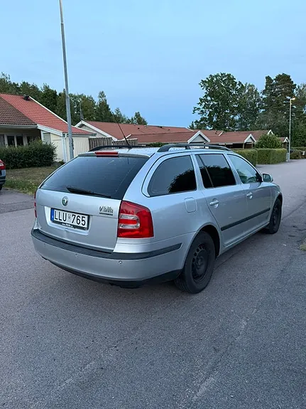 Skoda Octavia 2008 photo 4