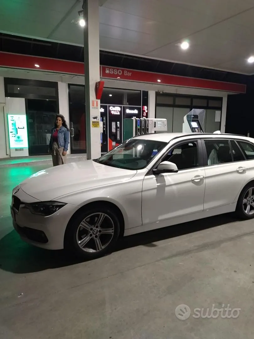 BMW 3 Series 2018 photo 3