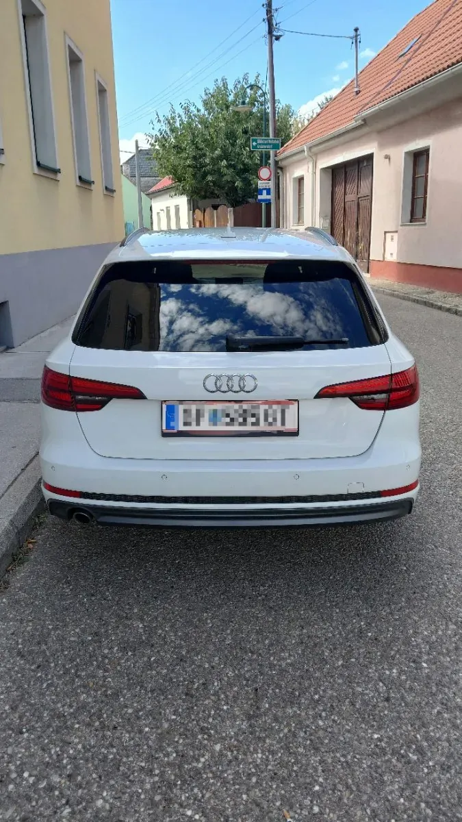 Audi A4 2016 photo 2