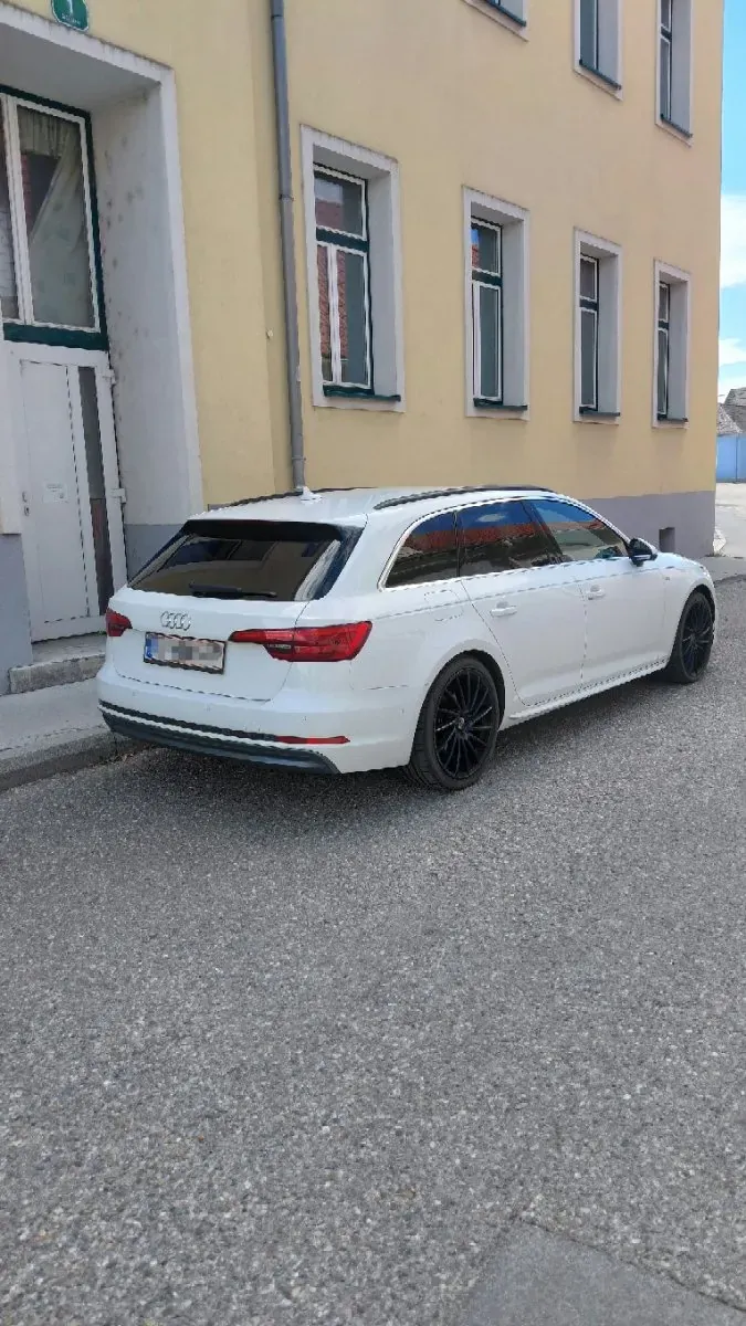 Audi A4 2016 photo 3