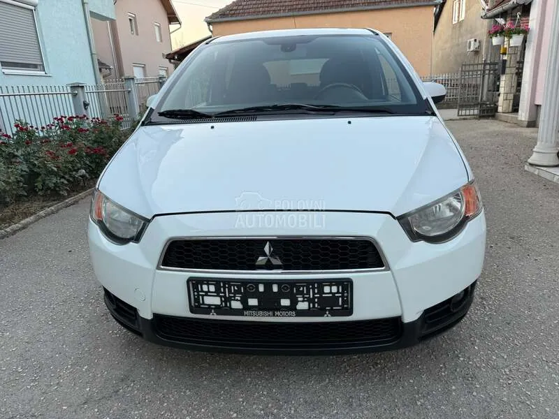 Mitsubishi Colt 2011 photo 4