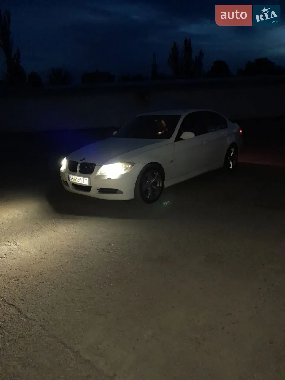 BMW 3 Series 2008 photo 2