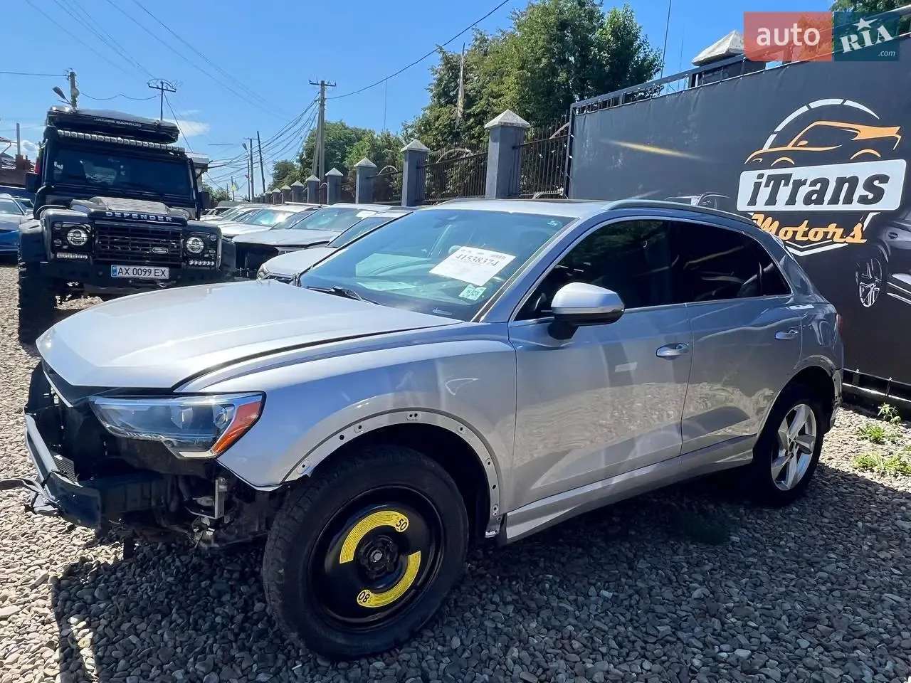 Audi Q3 2019 photo 2