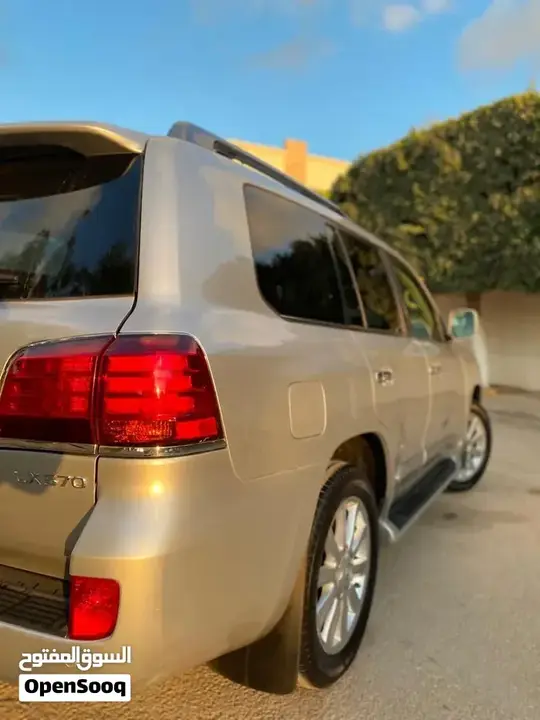Lexus Lx 570 2010 photo 4