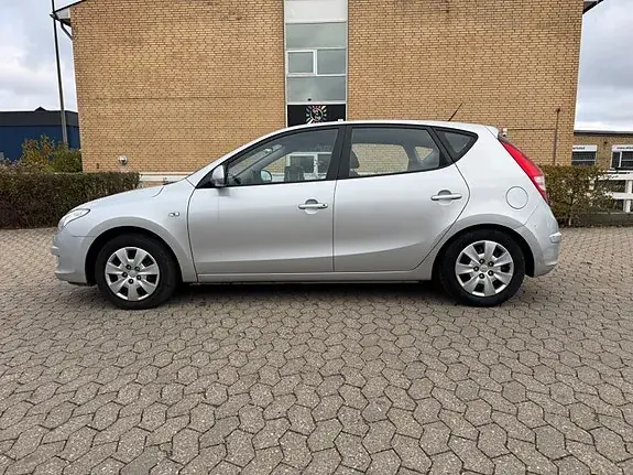 Hyundai I30 2008 photo 2