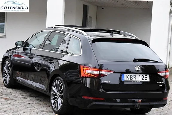 Skoda Superb 2017 photo 5