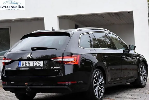 Skoda Superb 2017 photo 2