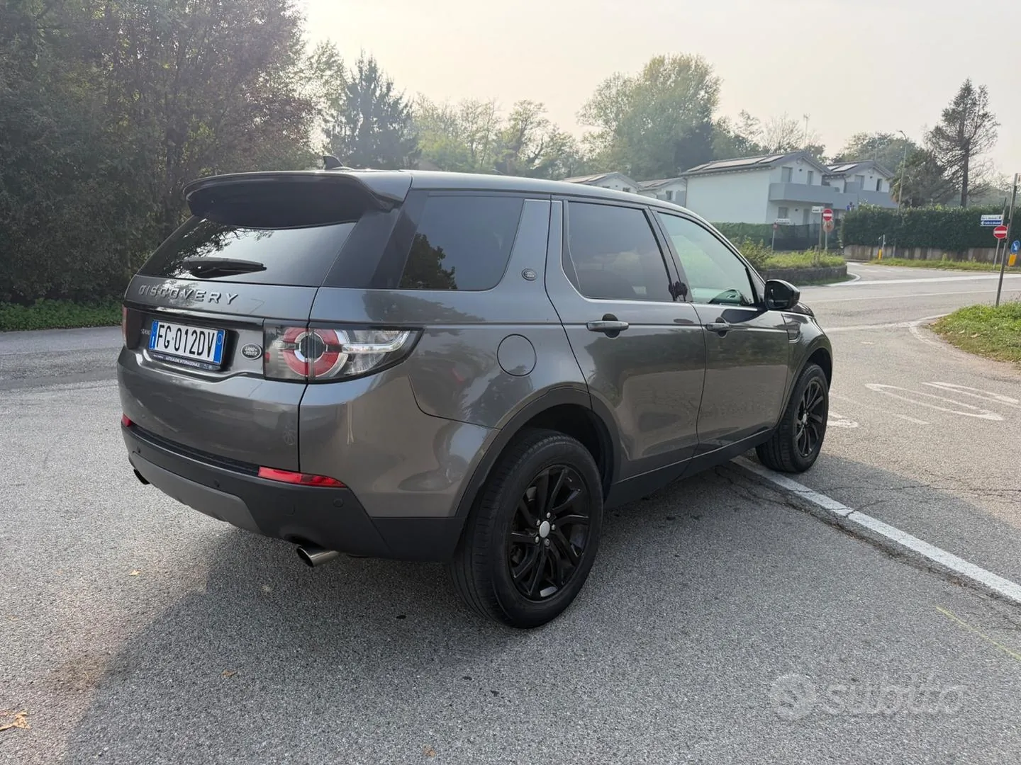 Land Rover Discovery Sport 2016 photo 5