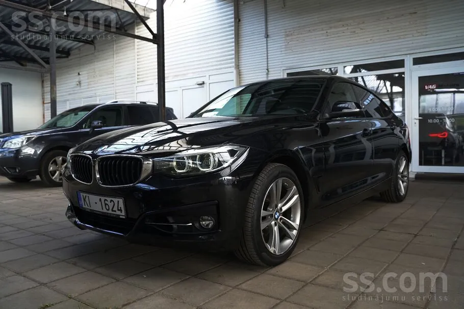 BMW 320I 2018 photo 2