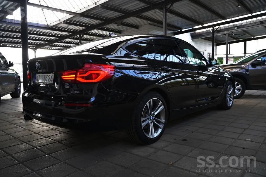 BMW 320I 2018 photo 5