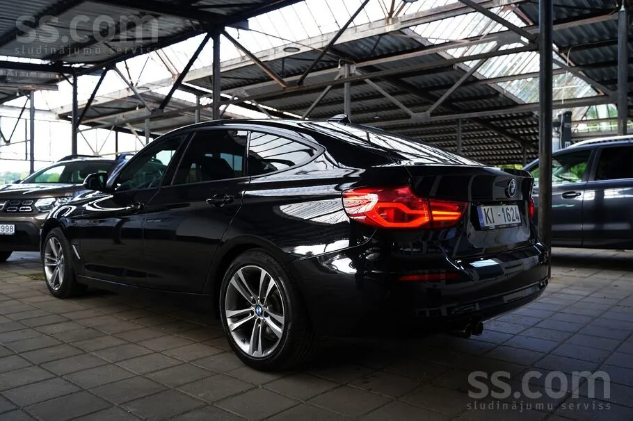 BMW 320I 2018 photo 4