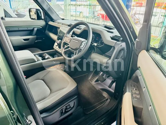 Land Rover Defender 2026 photo 4