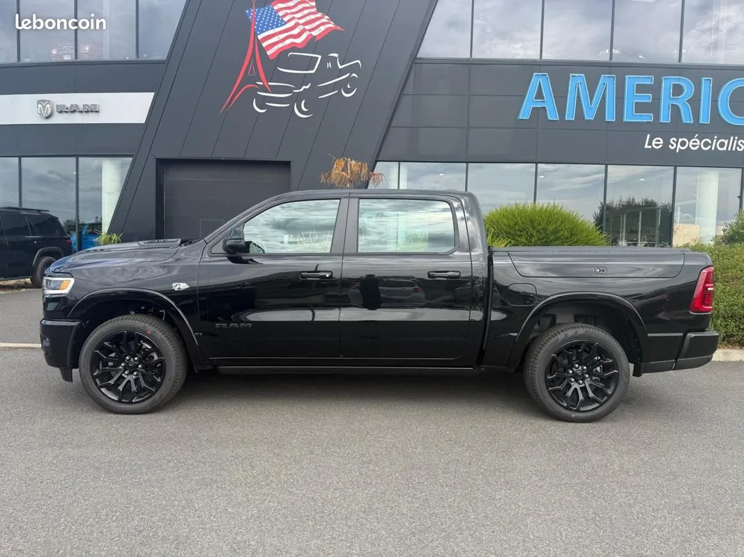 Dodge Ram 1500 Crew Cab Night Edition 2026 photo 3