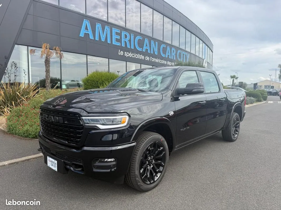 Dodge Ram 1500 Crew Cab Night Edition