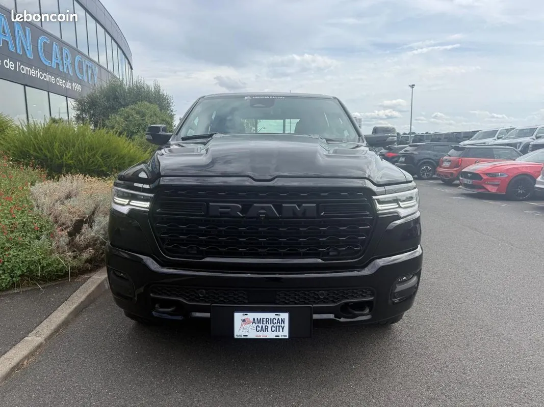 Dodge Ram 1500 Crew Cab Night Edition 2026 photo 2