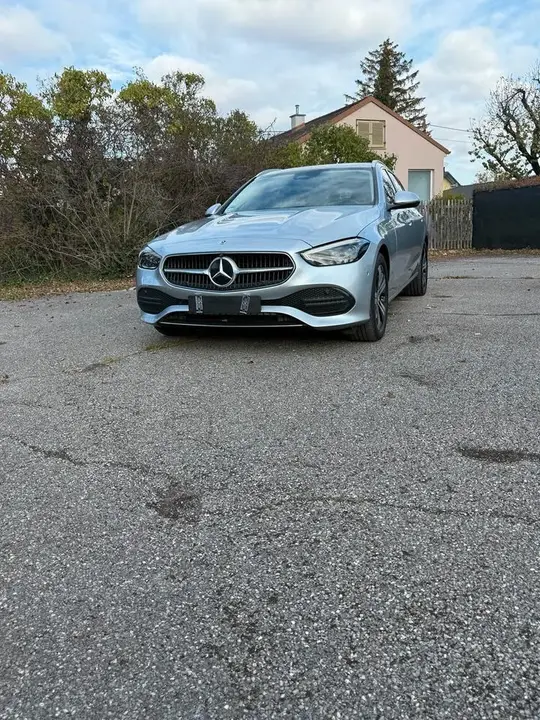 Mercedes-Benz C220D