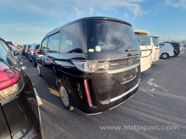 Mazda Biante 2010 photo 3