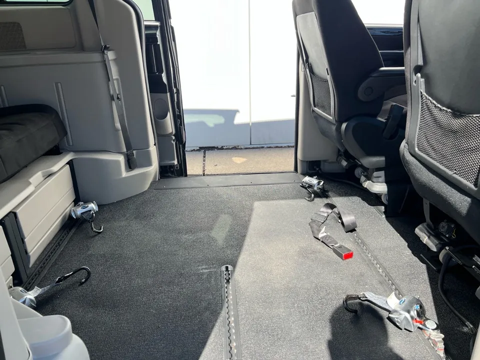 Dodge Grand Caravan 2014 photo 4