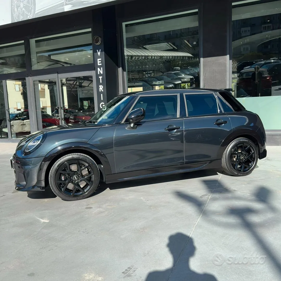 Mini Cooper 2025 photo 2
