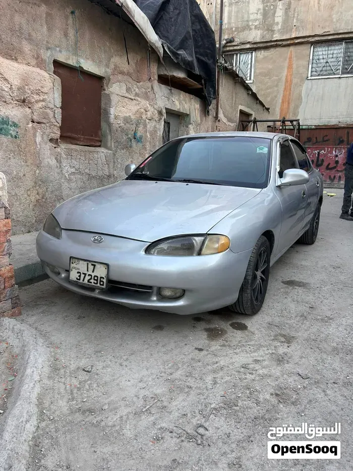 Hyundai Avante 1996 photo 3